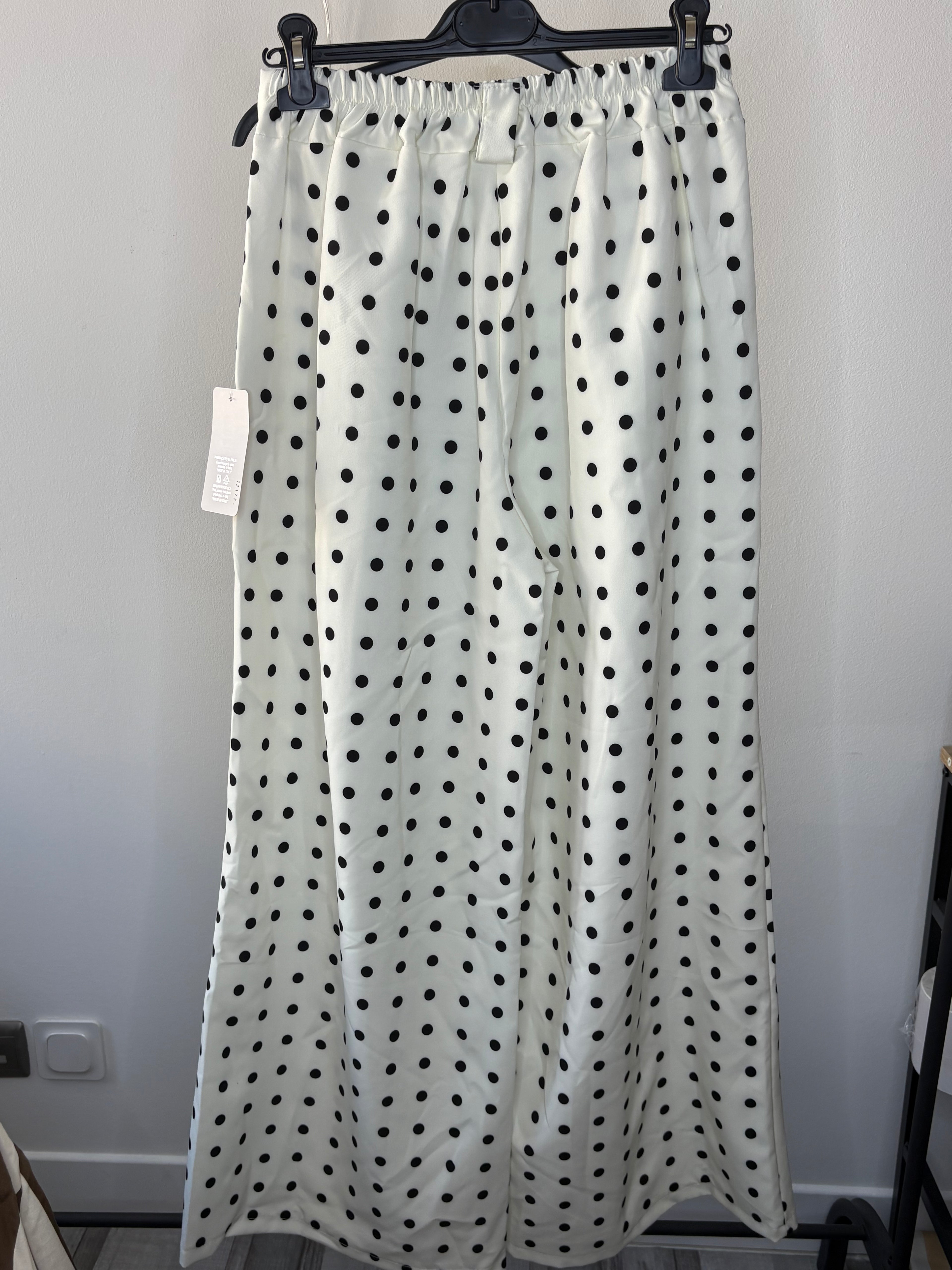 Ensemble blanc à pois noirs – Bustier & pantalon fluide