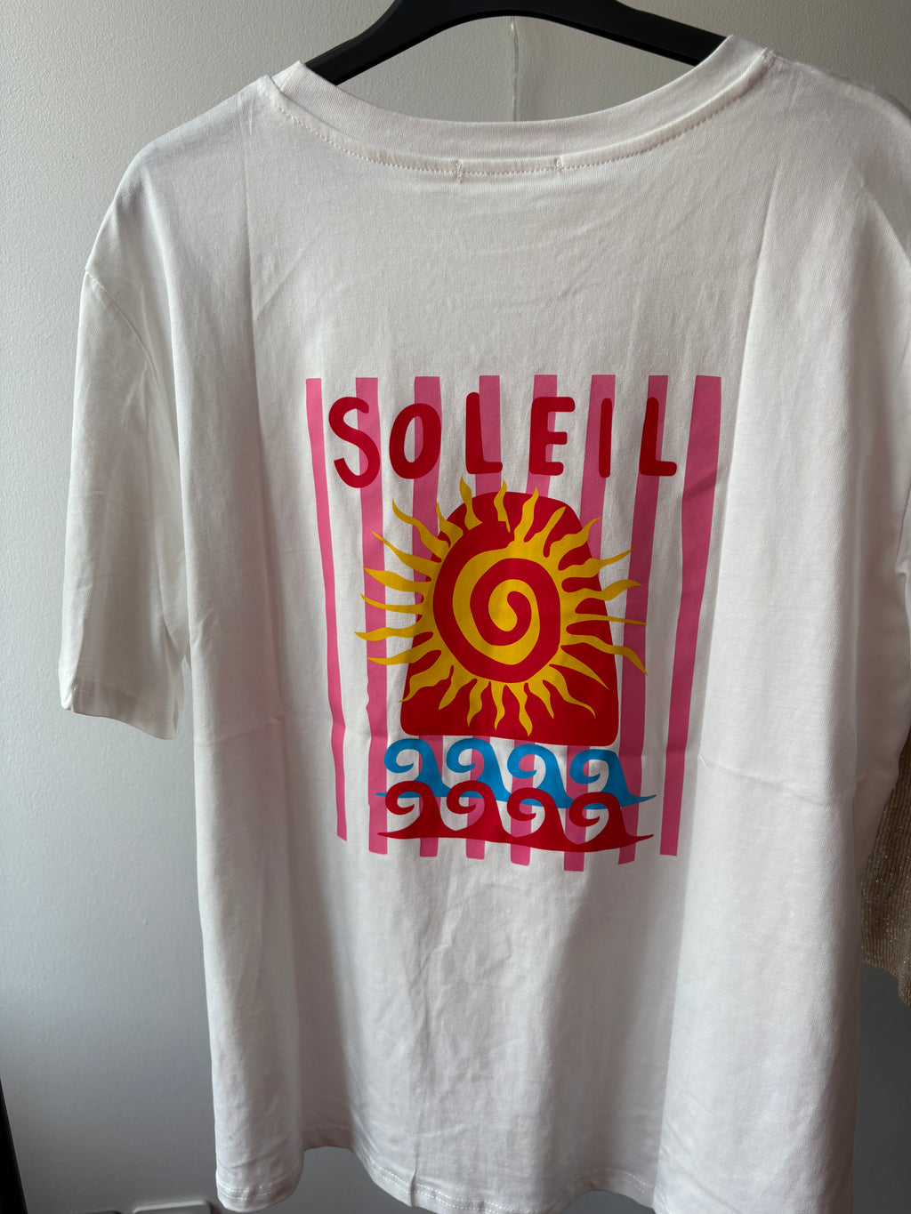 T-shirt “Soleil” – L’esprit de l’été 🌸