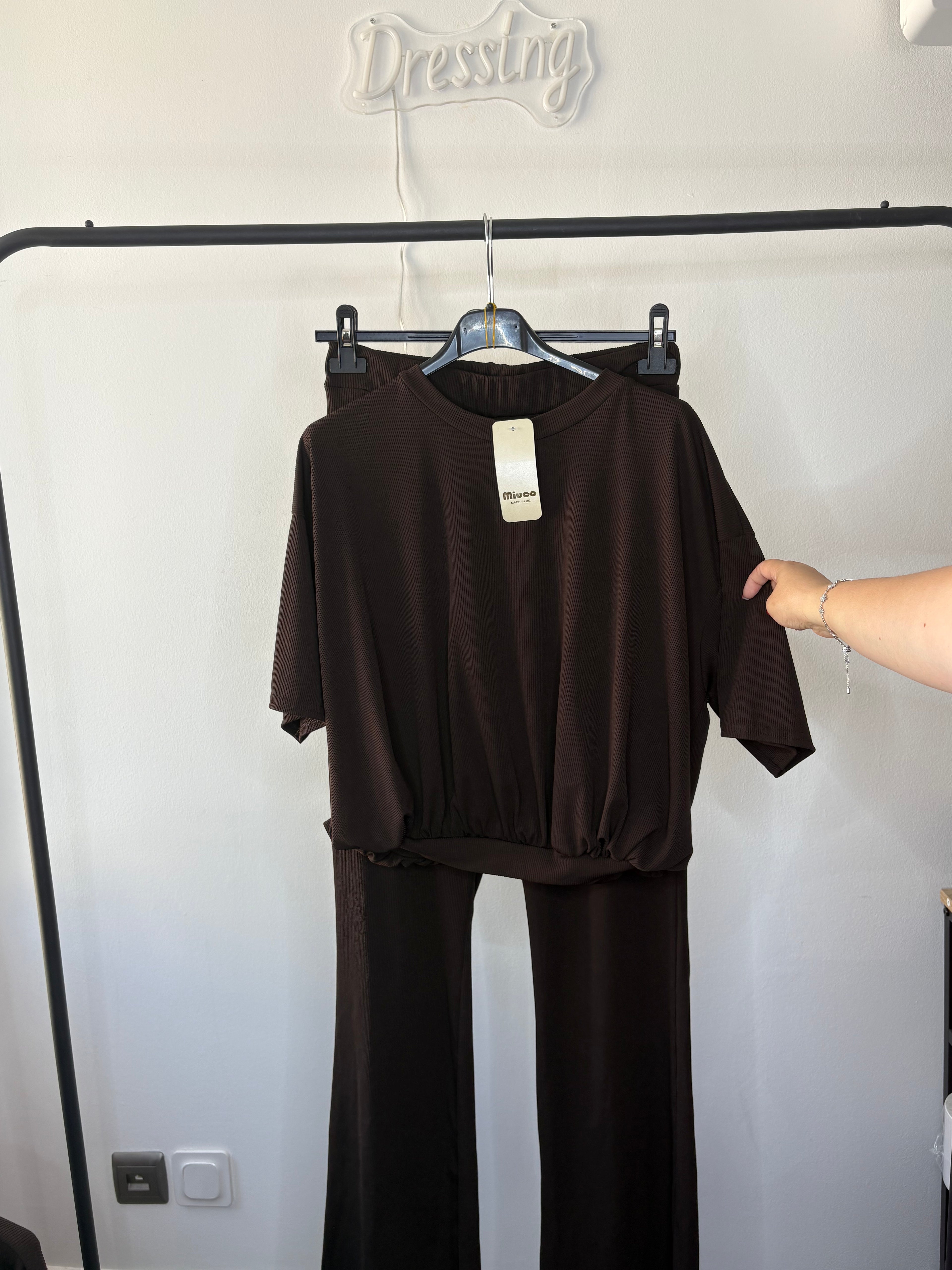 Ensemble marron foncé – T-shirt oversize & pantalon fluide